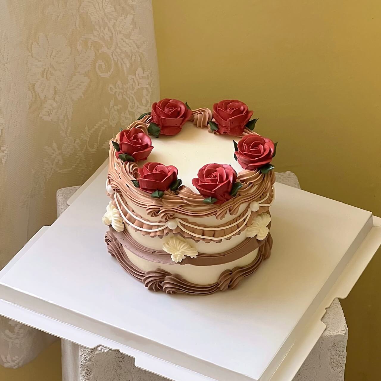 Vintage Rose Piping