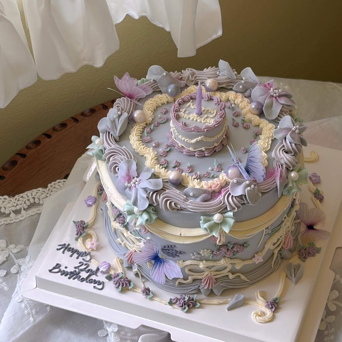 Vintage Piping & Butterflies