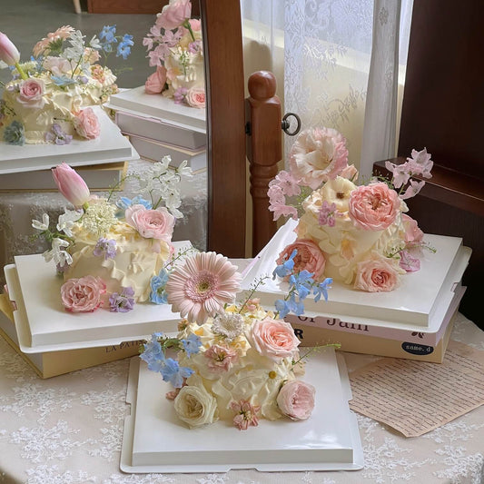 The Vintage Piping Flower