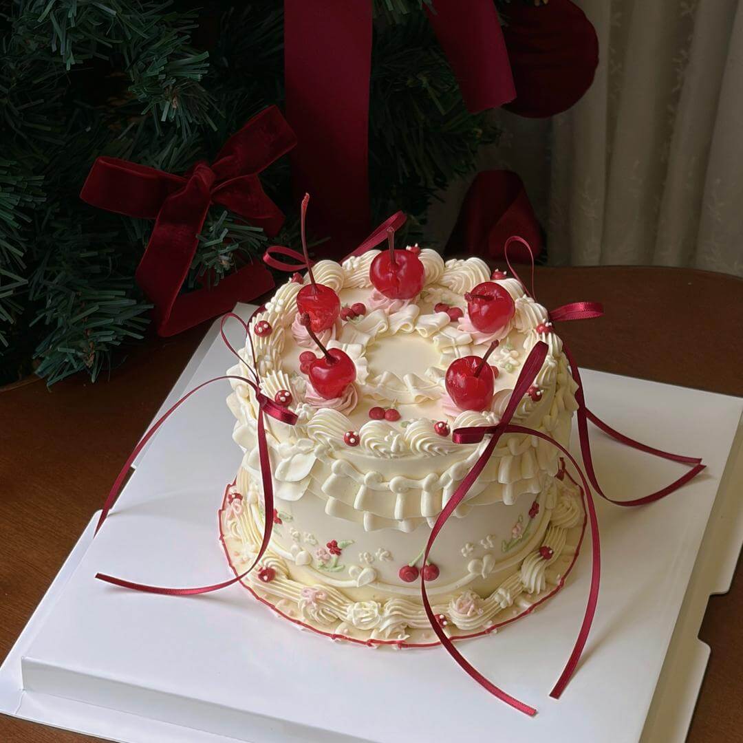 Vintage Cherry & Piping