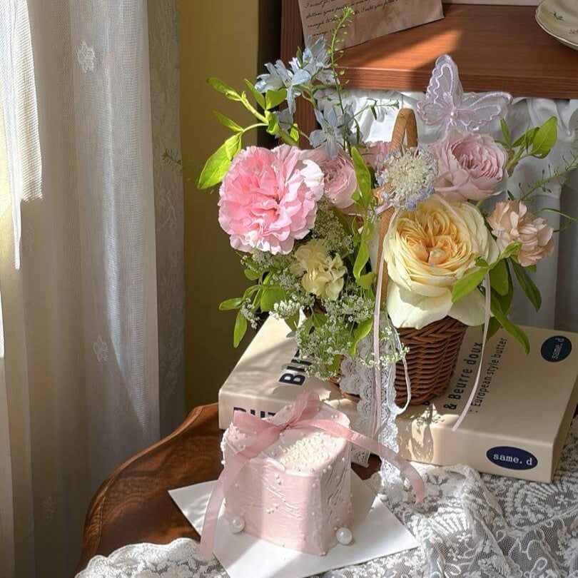 Mini Cake + Flower Basket