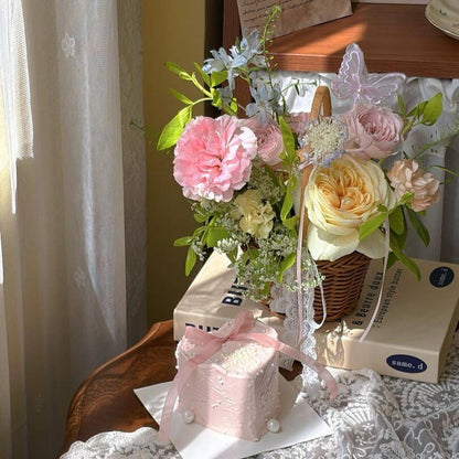 Mini Cake + Flower Basket